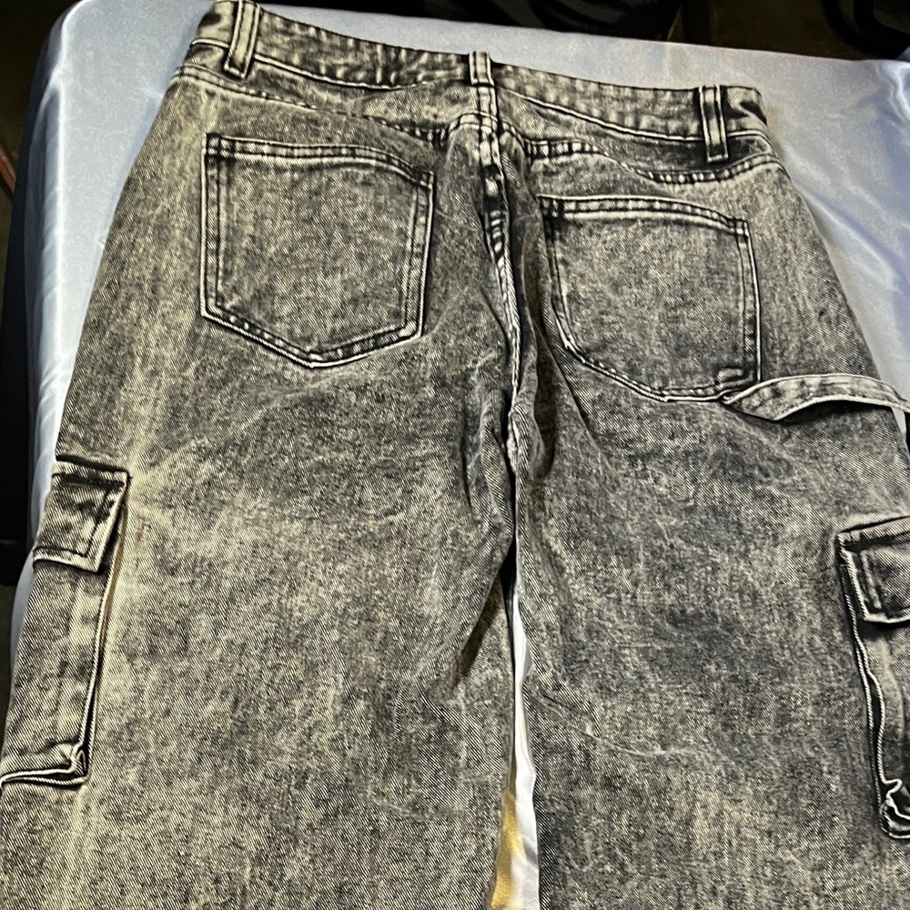 Women's Straight Leg Jeans - Black Acid Wash